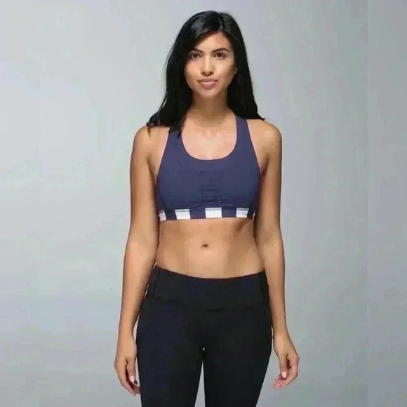 2/35$ Lululemon Run:  Stuff Your Bra Il blue and White color size 8 - Picture 1 of 13
